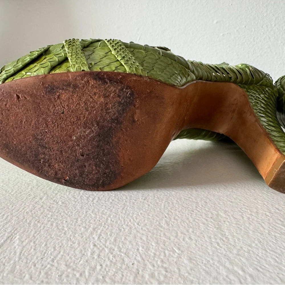 Christian Dior Python Green Pumps - Picture 9 of 9